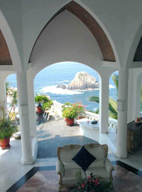 Entrance Manzanillo Palace by the Sea